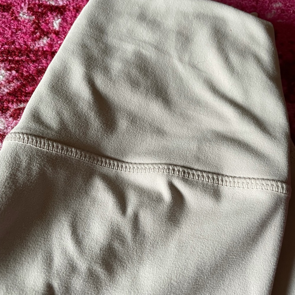 Women’s Xsmall creme color leggings